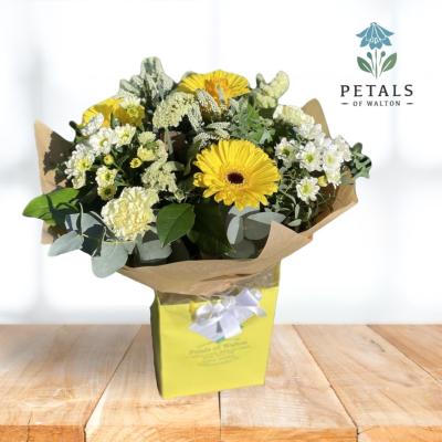 Yellow and White beautiful Bouquet 
